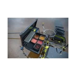 Matrix PRO Feeder Tray Inc. 3 Legs -Hengelsportwinkel matrix pro feeder tray inc 3 legs 10